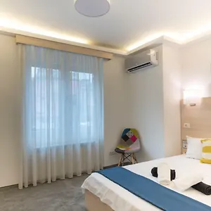 Mbm Studio Piata Romana Square Apartamento