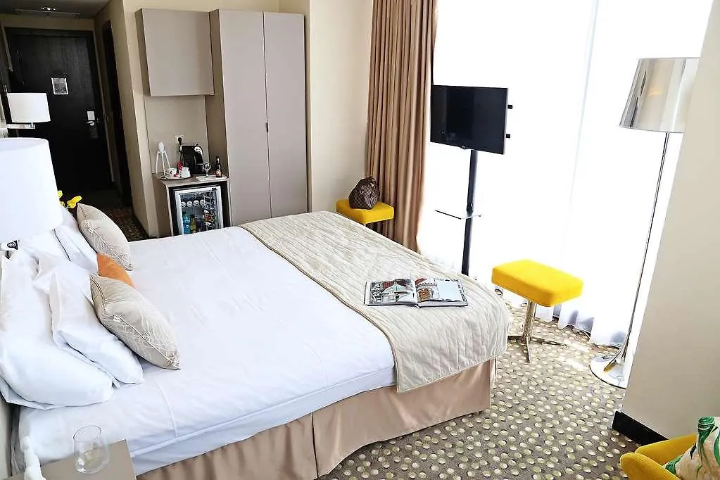 Hotel Golden Tulip Victoria Bukarest