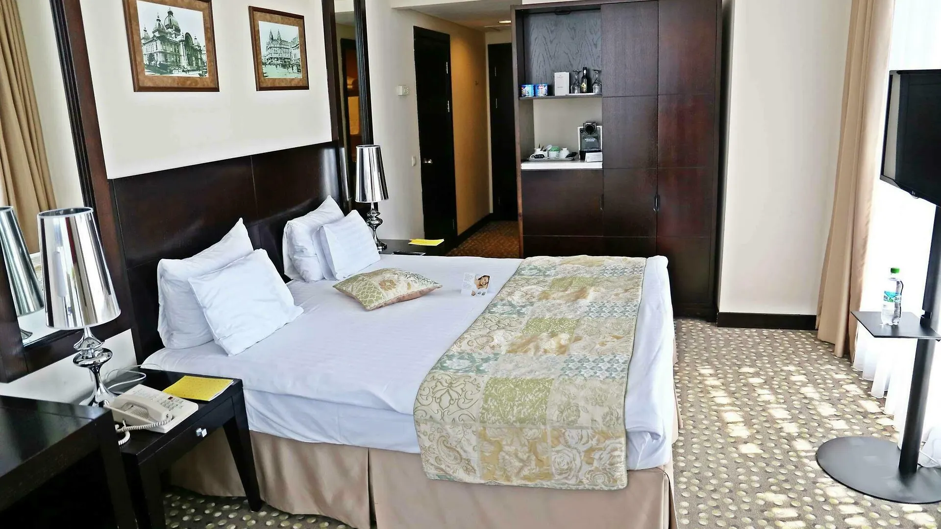 Hotel Golden Tulip Victoria Bukarest