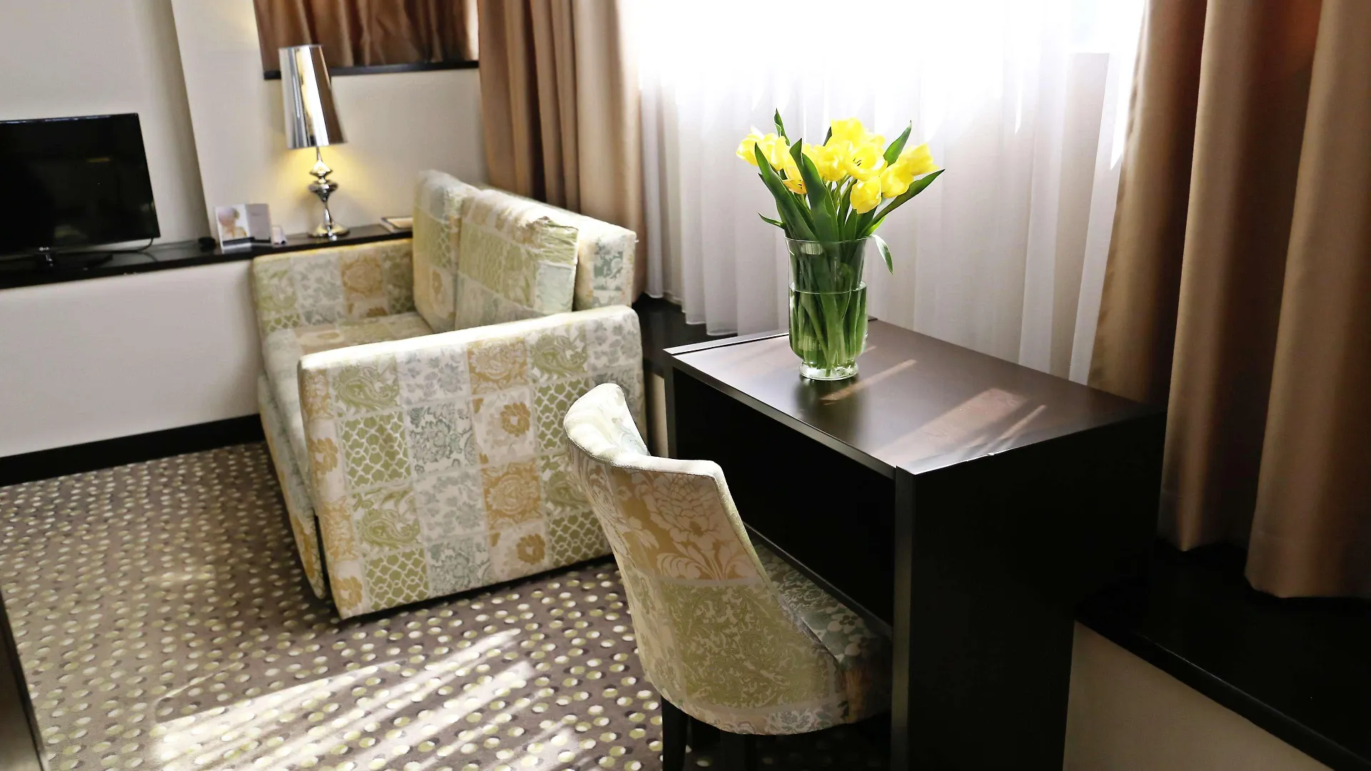 Leonardo Hotel Bucharest City Center 4*,
